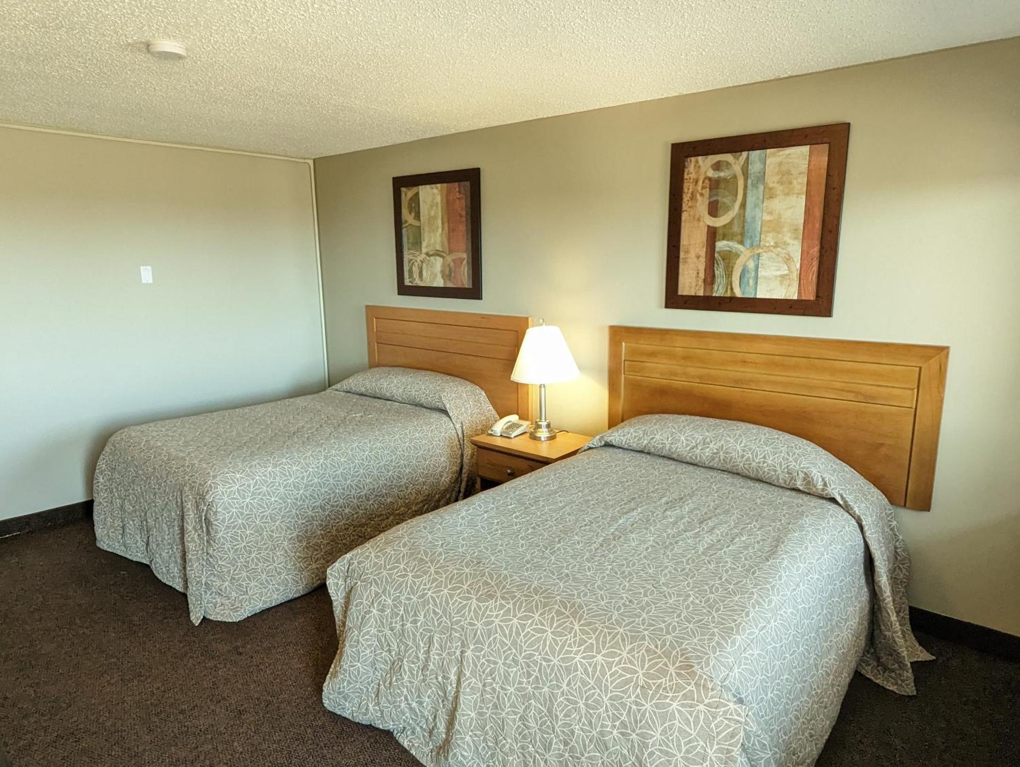 Hotel Bcminns - Lloydminster